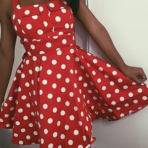 50’s inspired polka dot dress! 👠